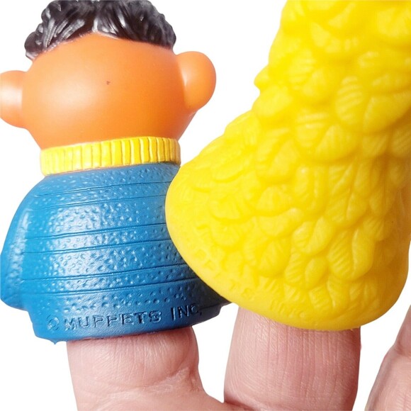 VTG 3 pc LOT Sesame Street Hong Kong Finger Puppet BIG BIRD ERNIE 1978 Cards - Picture 8 of 8